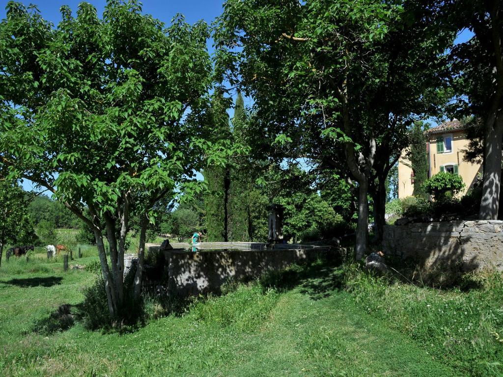 Une Campagne En Provence Bras Ngoại thất bức ảnh